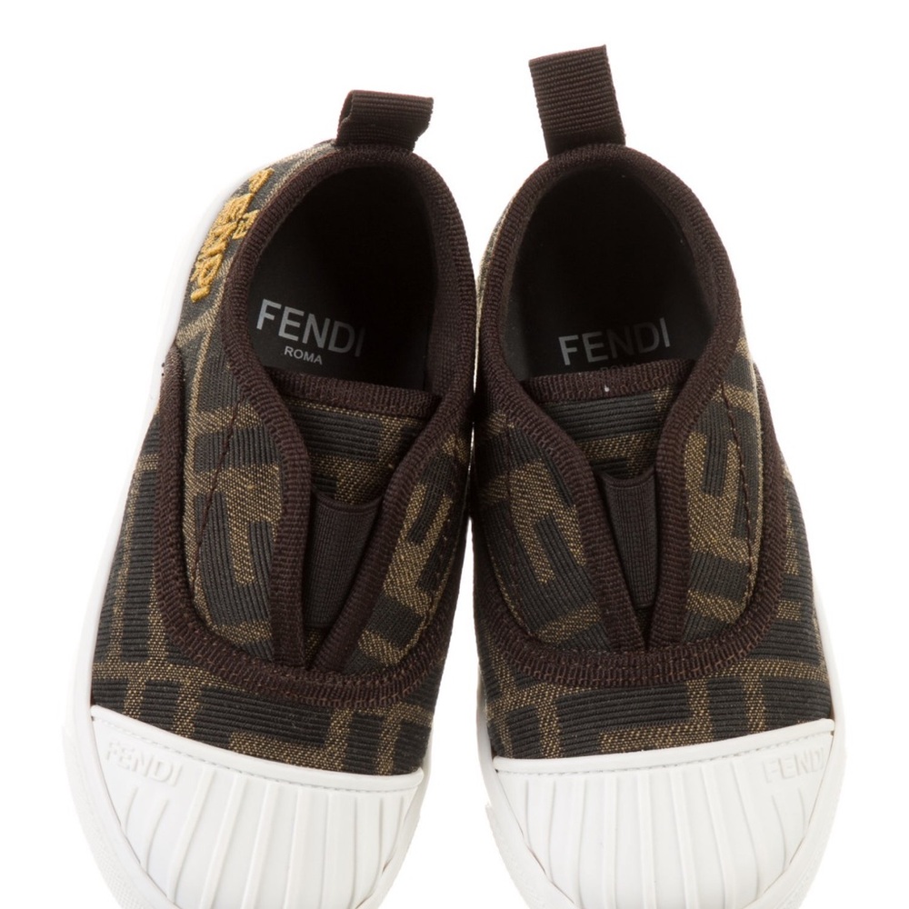 FENDI TODDLER SHOES, SIZE 23 - Picture 2 of 9